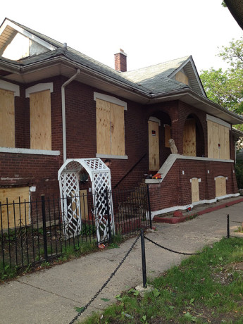 Home in Homewood, IL After Board Up Services Were Completed by a Boarding Company